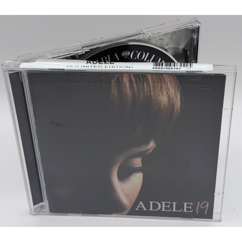 Adele 19 Limited Edition 2-CD Set Live At The Hotel Cafe Columbia